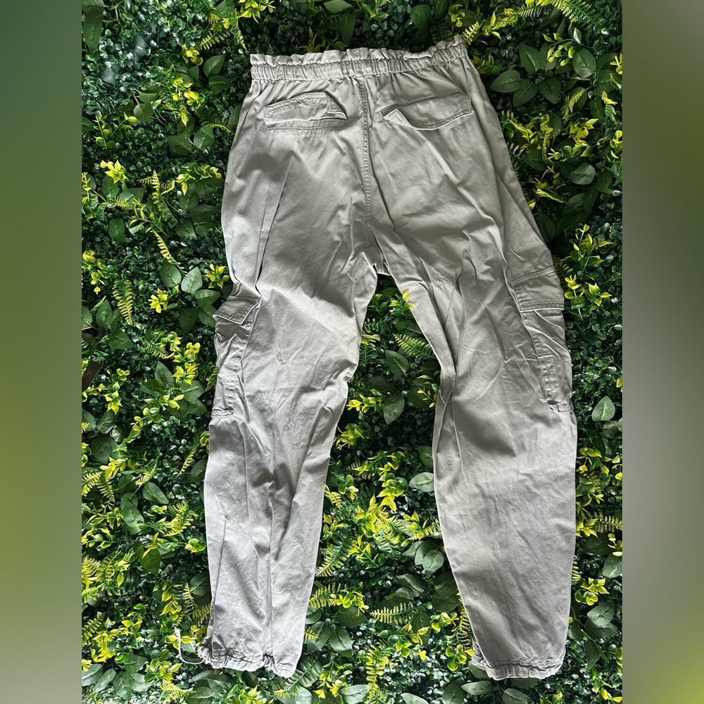 Women’s Amercrombie Green Cargo Pants